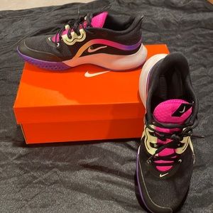 NikeCourt Air Max Volley
Women's Hard Court Tennis Shoe